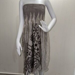 Lapis Strapless Gray Dress with Artistic Floral Pattern